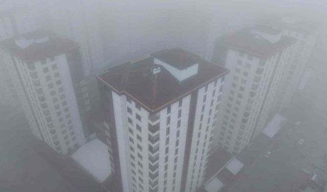 Sisin Altında Kayboldu: Kentten Gökyüzüne Kartpostallık Görüntüler