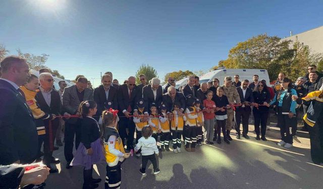 Sağlık Yatırımları Hizmete Açıldı: 15 Ambulans ve Yeni Sağlık Tesisleri