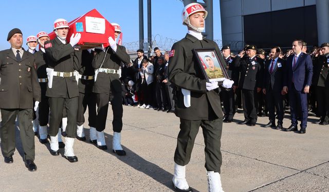 Vatani Görevini Yaparken Vefat Eden Asker, Bingöl'de Defnedildi