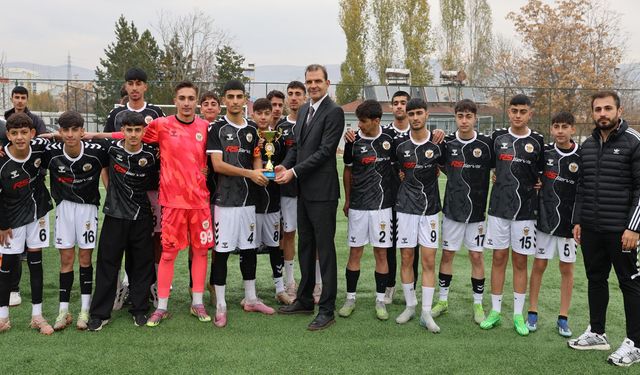Bingöl’de Futbol Turnuvasında Final Heyecanı