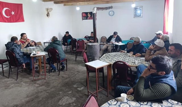 Kars'ta Buzağı Ölümlerinin Önlenmesi için Besicilere Bilgilendirme