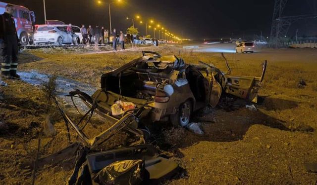 Otomobil Tıra Çarptı, İki Kardeş Hayatını Kaybetti