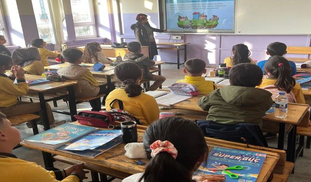 Bingöl’de Öğrencilere Sağlıklı Yaşam Bilgilendirmesi