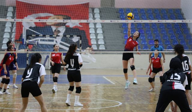 Bingöl’de Voleybol Turnuvası Heyecanı