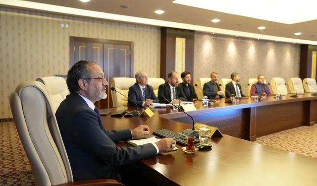 Bingöl Üniversitesi İş Dünyasıyla Kariyer Ve İstihdam Odaklı Toplantı Yaptı