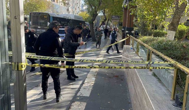 Eşini Rahatsız Eden Şahsı Tuzağa Düşürüp Ayağından Vurdu