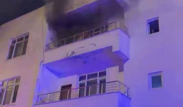 Apartman Dairesinde Korkutan Yangın