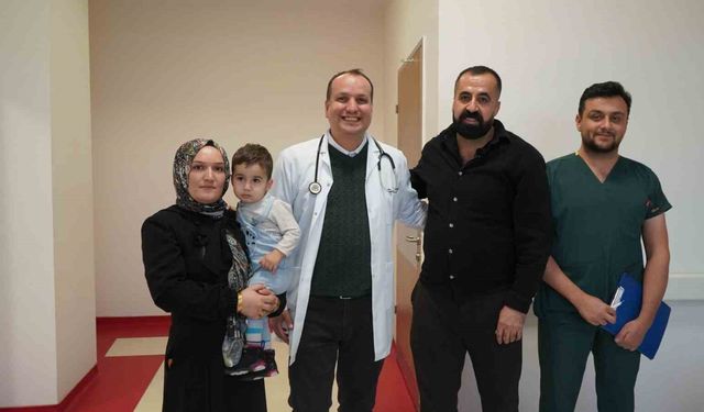 Mıknatıs Yutan Bebekte Bağırsak Delinmesi Oluştu