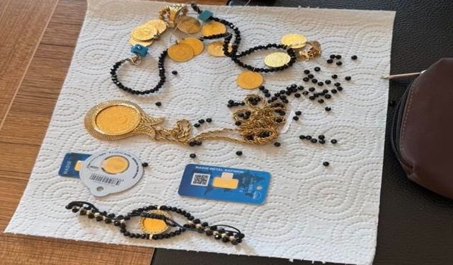 Ağrı'da Örnek Davranış: Bulduğu Altınları Sahibine Ulaştırdı