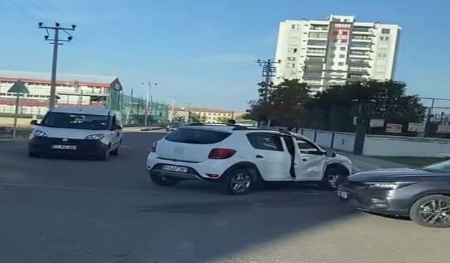 Diyarbakır'da Trafik Kazası: 2 Yaralı
