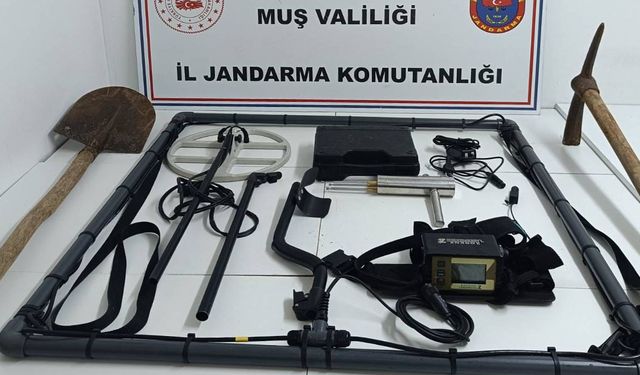 Muş'ta 4 Defineci Suçüstü Yakalandı