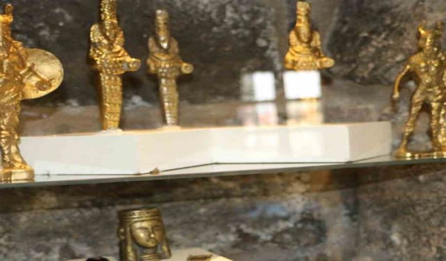 Türkiye'de İlk: Diyarbakır'da Sahte Eserler Sergisi Açıldı