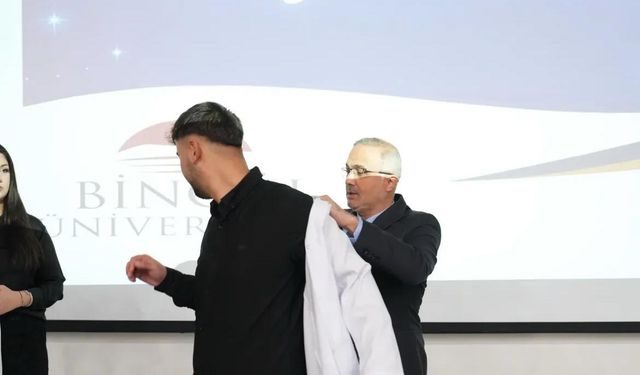 Diş Hekimliği Fakültesi’nde Önlük Giyme Töreni Gerçekleşti