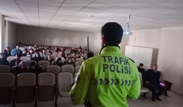 Bingöl Üniversitesi’nde 5000 Öğrenciye Trafik Güvenliği Eğitimi Verildi
