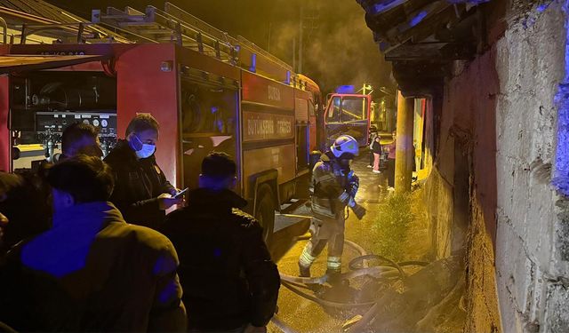 müstakil ev alevlere teslim oldu: 1 kişi hayatını kaybetti