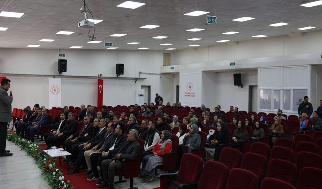 Bingöl Gençlik ve Spor Personeline Yazışma Kuralları Eğitimi