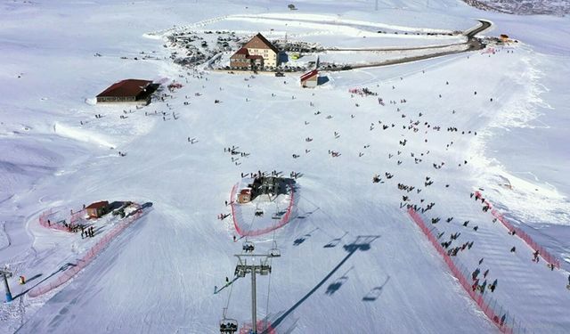 Hesarek Kayak Merkezi'nde Kar Kalınlığı 24 Santimetre!