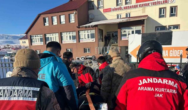 Bingöl'de Kayak Yaparken Yaralanan Vatandaş Hastaneye Kaldırıldı