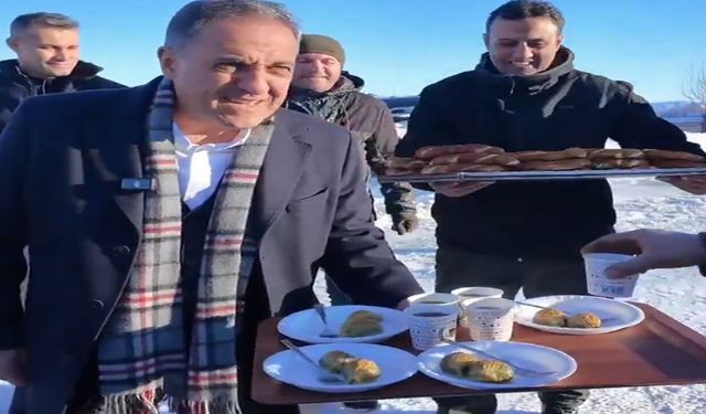 Vali’den 'Karla Mücadele Ekiplerine' Sıcak İkram!