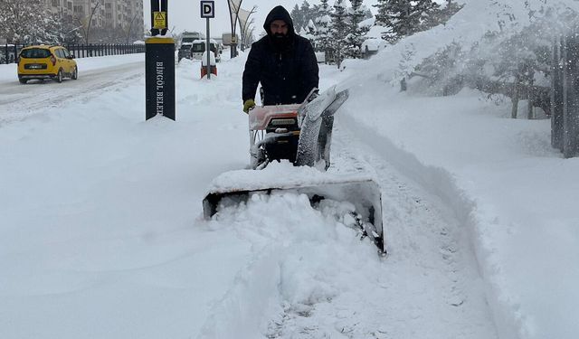 Bingöl Belediyesi’nin Karla Mücadele Seferberliği