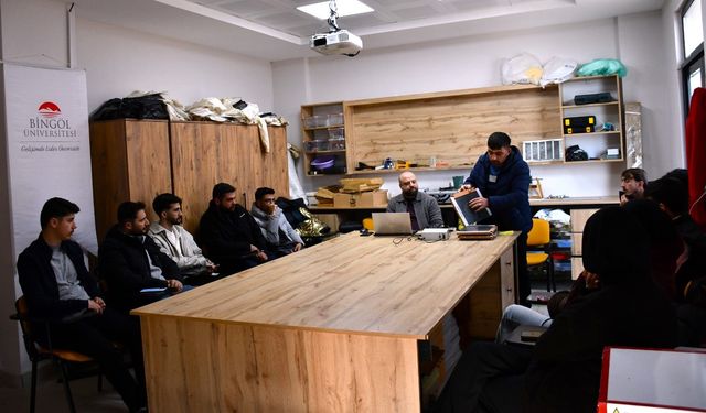 İŞKUR Programından Yararlanan Öğrencilere Arıcılık Eğitimi Verildi