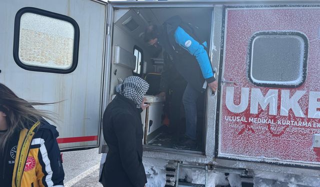 KOAH Hastası, UMKE Ekipleri Tarafından Hastaneye Ulaştırıldı