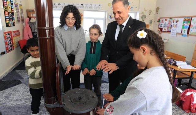 Vali Usta’dan 4 Öğrencisi Bulunan Okula Ziyaret