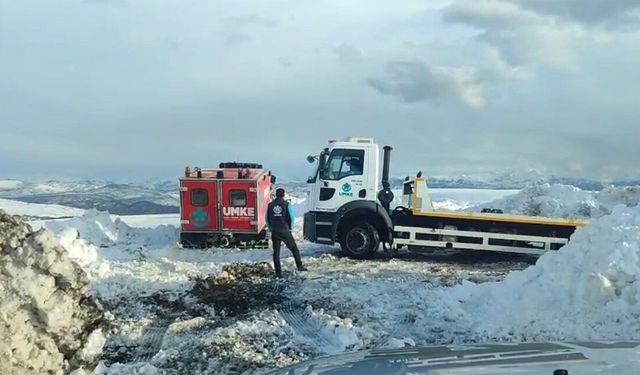 Bingöl’de UMKE Kar ve Tipide Zamana Karşı Yarıştı