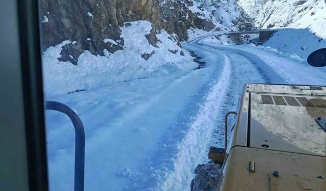 Bingöl’de Kapalı Köy Yolları Tek Tek Açılıyor