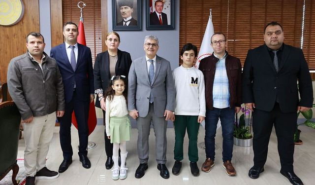 Vali Çelik’e ‘Kütüphane Haftası’ Ziyareti