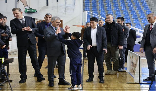 Vali Çelik’ten İl Gençlik ve Spor Müdürlüğü’ne Ziyaret