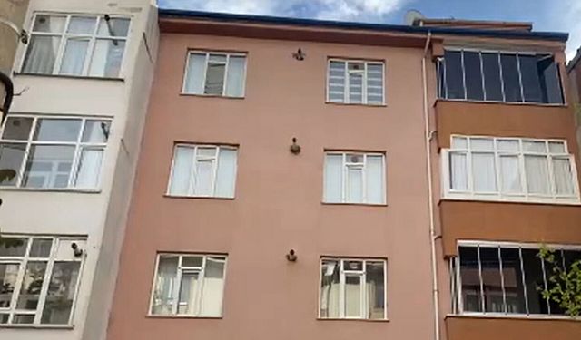 Elazığ'da 17 Yaşındaki Genç Kız, 5. Kattan Düştü
