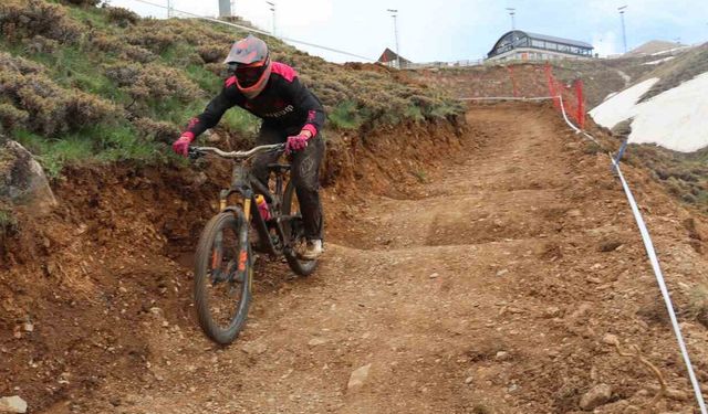 Erzurum'da 'Downhill Türkiye Şampiyonası' Heyecanı