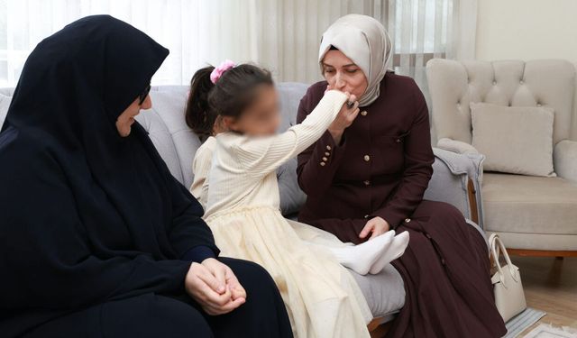 Vali Çelik’in Eşinden Koruyucu Ailelere Ziyaret