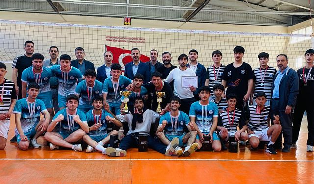 Bingöl’ün İlçesinde Voleybol Turnuvası Heyecanı