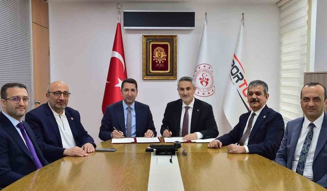 Elazığ'a 10 Yeni Spor Sahası için Protokol