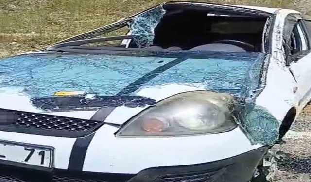 Taziye Yolunda Trafik Kazası: 3 Yaralı