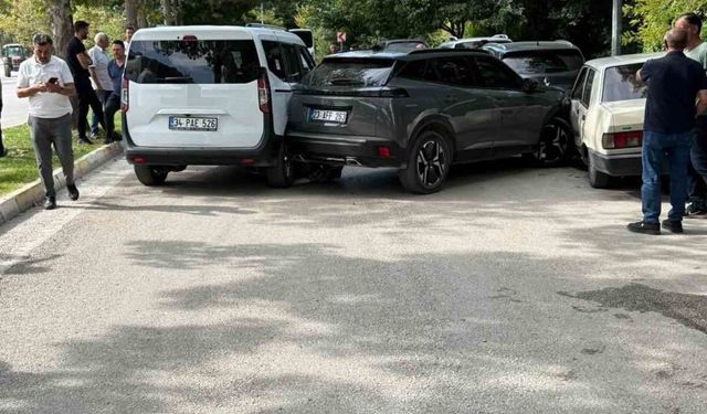 Elazığ’da Zincirleme Trafik Kazası: 8 Kişi Yaralandı