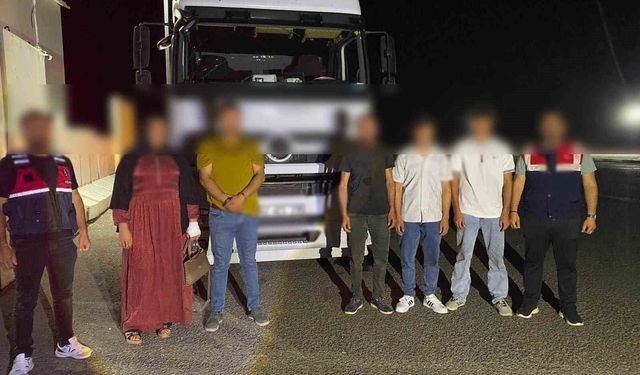 Düzensiz Göçmenlere Yönelik Çalışma: 143 Kişiye İşlem Yapıldı