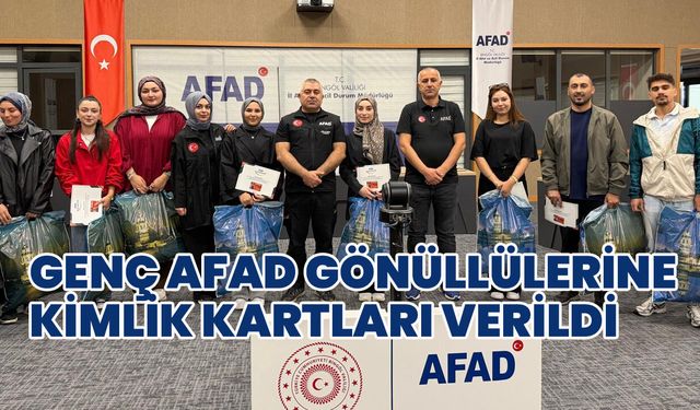 Bingöl’de 20 Genç AFAD Gönüllüsü’ne Kıyafet ve Kimlik Kartı Teslim Töreni