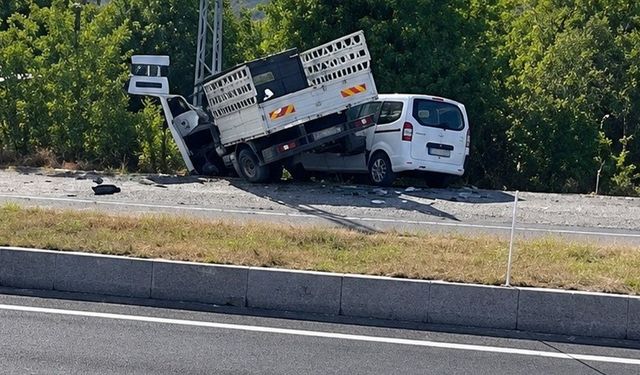 Elazığ Malatya Yolunda Kaza: 2 Yaralı