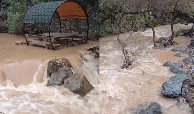 Palu'da Teke Deresi Taştı: Kamelyalar ve Banklar Sürüklendi