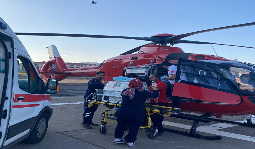 Bingöl'de Prematüre Bebek, Helikopterle Elazığ'a Sevkedildi