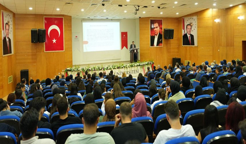 Bingöl Üniversitesi'nde Ahilik Konulu Konferans Düzenlendi