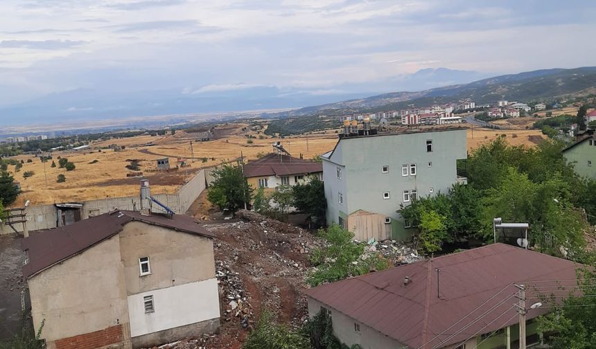 Güvenli Bingöl İçin Yıkım Çalışmaları Devam Ediyor!