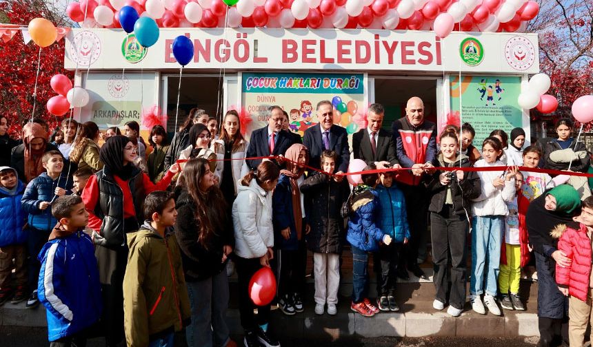 Bingöl'de 'Çocuk Hakları Durağı' Açıldı