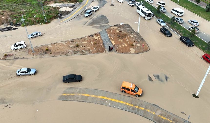 Malatya’da Sağanak Yağış Hayatı Felç Etti