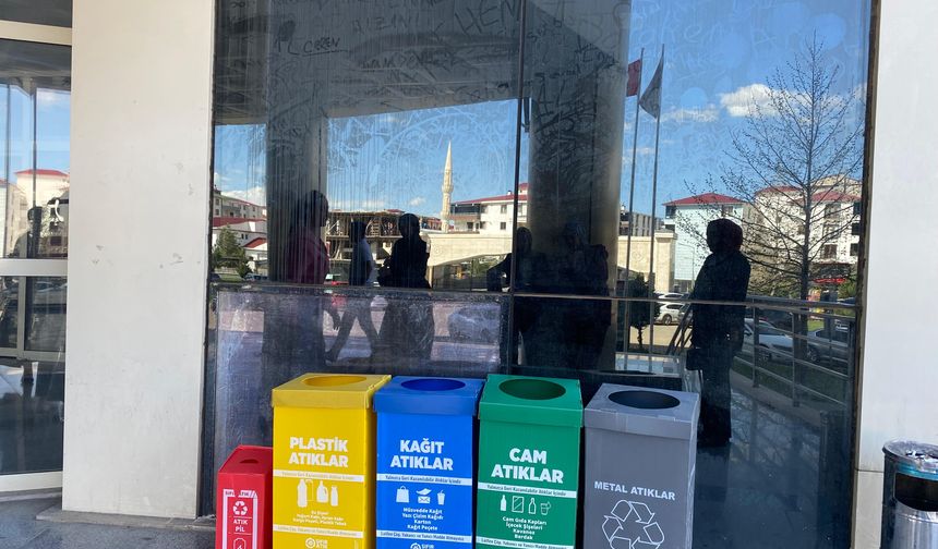 Bingöl Üniversitesi Öğrencilerinden Geri Dönüşüm Projesi