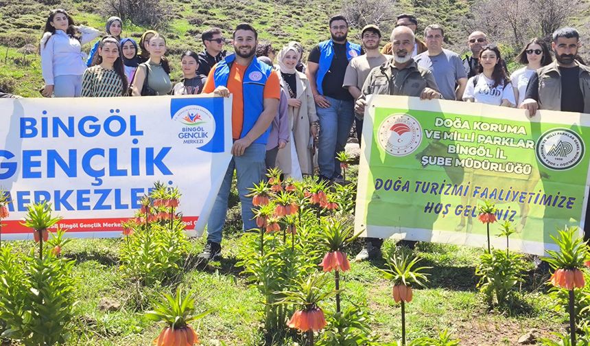 Bingöl'de Üniversiteliler Ters Laleleri İnceledi