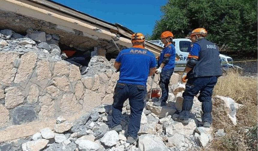 Elazığ Valiliği Çalışıyor, Bingöl İzliyor